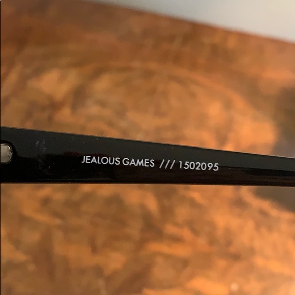 Le Specs “Jealous Games” sunglasses - Picture 3 of 4